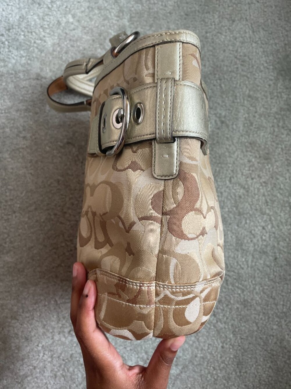 Vintage Coach Y2K Tan/Silver Optic Signature Canvas Tote Shoulder Bag 0498 💿 - Picture 4 of 16
